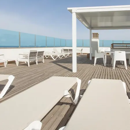El Cristina's Pool Terrace